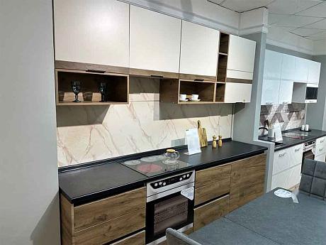 Фирменный магазин «DaVita-мебель» открылся в Якутске в ТВК «Строительный»