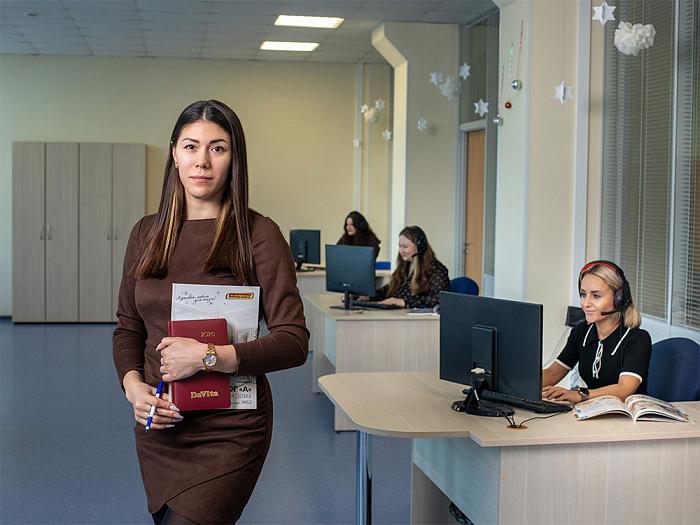 Отдел контакт-центра: голос компании, который помогает выбирать мебель DaVita-мебель. Фабрика мебели. 